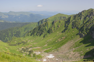 Trekking in the Carpathians, Hike to the border between Ukraine and Romania from Pop Ivan Marmarassky to Pop Ivan Chernogorsky.