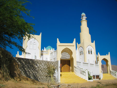 Exterior view of Aidaroos mosque, Tarim, Hadhramaut, Yemen