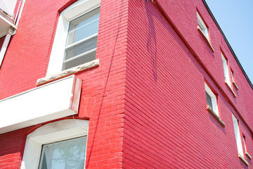 facade de batiment en briques