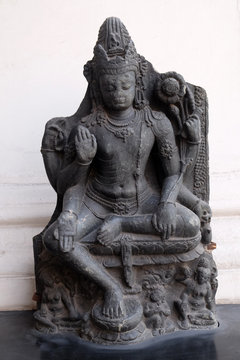 Six armed Avalokitesvara, from 10th century found in Nalanda, Bihar now exposed in the Indian Museum in Kolkata, West Bengal, India