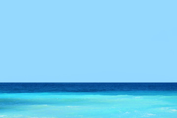 Fototapeta na wymiar Blue turquoise sea.