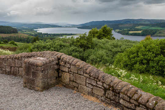 The Dornoch Firth marks the traditional boundary of the counties of Ross-shire & Sutherland. The Struie viewpoint is on the B9176 (formerly the A836), south of the old A9 between Ardgay & Edderton.