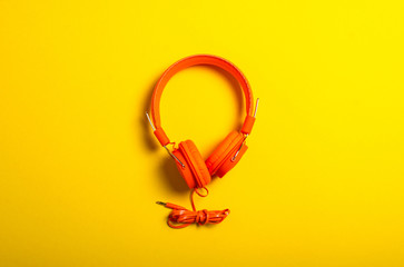 background, device, music, object, audio, yellow, technology, digital, sound, stereo, table, color, listen, headset, mobile, accessory, entertainment, equipment, top, volume, headphone, hipster, space