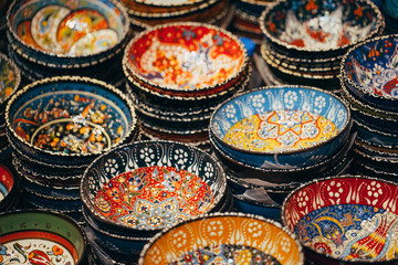 Classical Turkish ceramics on the market
