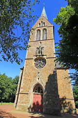 Fototapeta na wymiar Lage: Pfarr- und Wallfahrtskirche St. Johannes der Täufer (15. Jh., Niedersachsen)