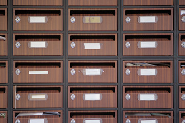 many  mailboxes in a building