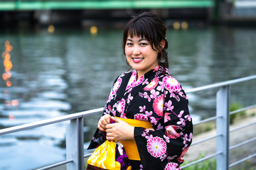 浴衣の女性