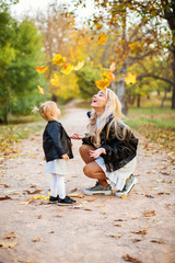 Obraz premium Mother with child outdoors.