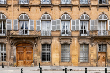 Obraz premium Marseille abstract street wall buildings