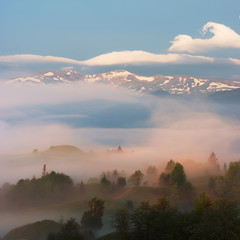 Obraz premium Spring view to Svydovets mountain range in Carpathians, Ukraine