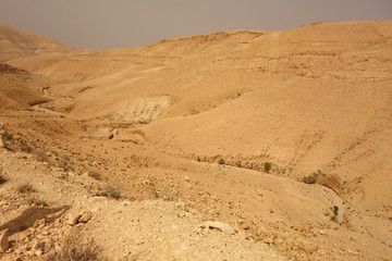 Wyschnięte koryto rzeki w Jordanii - obrazy, fototapety, plakaty