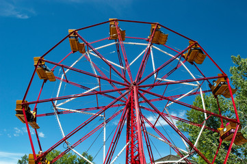 ferris wheel in park