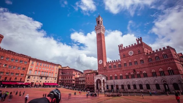 Time Lapse - Beautiful Cloudscape Over Piazza del Campo in Siena, Italy  - 4K - 4K