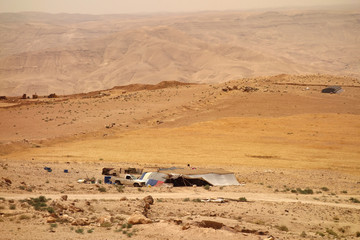 Fototapeta na wymiar Obóz pasterzy kóz w Jordanii