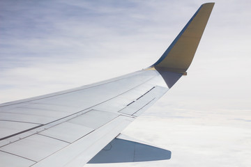 Obraz premium High angle view on plane Thailand At daytime,view from the plane window mountains and sea near Phuket Island.
