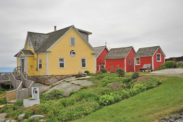 Fototapeta na wymiar Red houses of fishermen on the Lofoten Islands in the north of Norway.