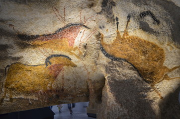 CHEVAUX GROTTE DE LASCAUX II P&Eacute;RIGORD NOIR FRANCE