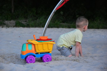 Fototapeta dziecko na plaży obraz
