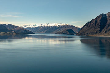 Fototapeta na wymiar stunning natural beauty of the Glacial lakes and the Southern Alps of New Zealand