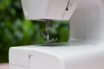 Closed up sewing machine and needdle