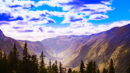 Obraz premium Rjukan norweskie miasto w dolinie
