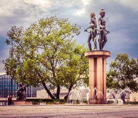 Pomniki w parku miejskim w Oslo - obrazy, fototapety, plakaty