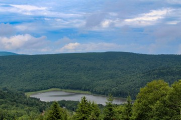 Fototapeta na wymiar Allegheny Mountains landscape with lake and mountains