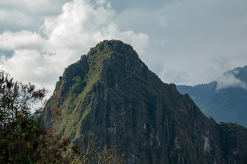 Fototapeta na wymiar View to the top of Huayna Pichu from Machu Picchu