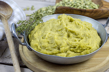 purée de pois cassés