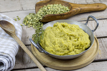 purée de pois cassés