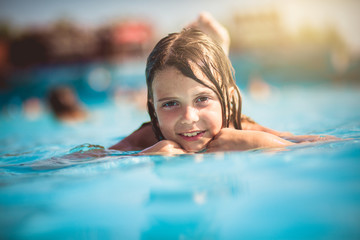 Obraz premium She love summer.