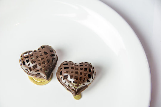 Baskets made with chocolate with sweetened condensed milk and chocolate inside, on a golden base. Abrir no Google Tradutor	 Feedback Resultados da Web Google Tradutor https://translate.google.com.br/?