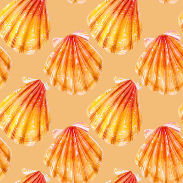 Seamless pattern of yellow scallops.