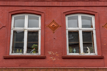 Fototapeta na wymiar Windows at the traditional historic village of Ribe on Jutland, Denmark