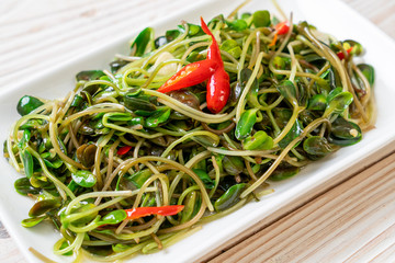 Fried Sunflower Sprout with Oyster Sauce