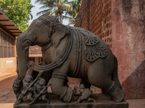 Sculpture of a an Elephant in a Hindu temple in India © mblindia