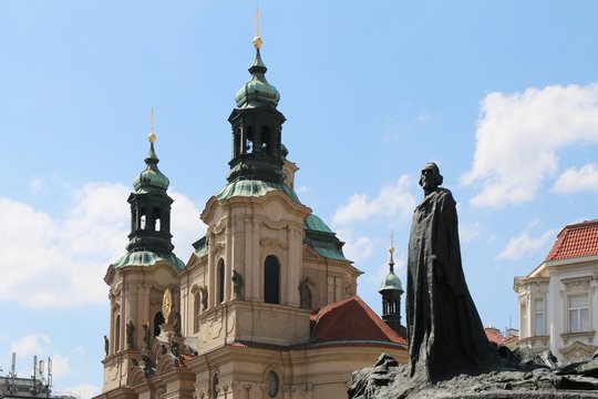 praha, Staroměstsk&eacute; n&aacute;měst&iacute;, Old Town Square, monument, sculpture, Pam&aacute;tn&iacute;k Jana Husa, architecture, building, city, landmark, old, town, historic, square, religion, statue,