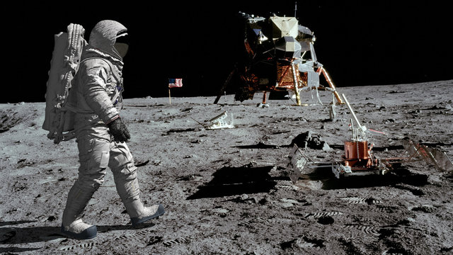 3D Rendering. Astronaut Walking On The Moon. CG Animation. Elements Of This Image Furnished By NASA.