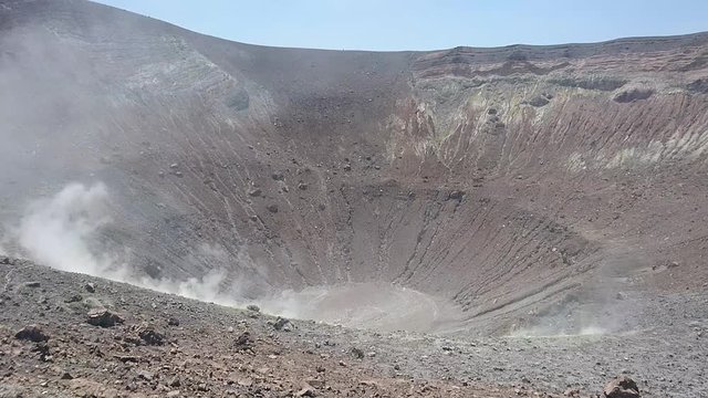 Vulkantrichter auf Vulkano
