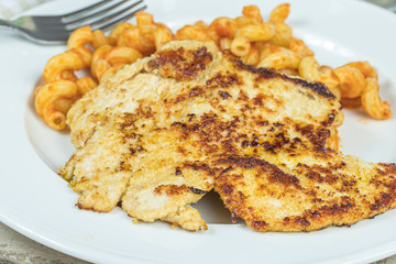 escalope panée et pâtes