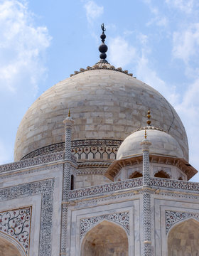 building with dome on top
