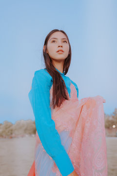 girl wear saree