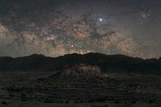 Tizourgane at night