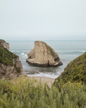 rock in water