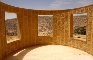 Dana Rezerwat Przyrody Jordania mur z oknami - obrazy, fototapety, plakaty