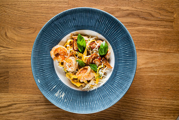 pasta with shrimps and boletus
