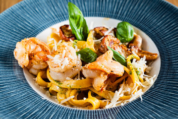 pasta with shrimps and boletus