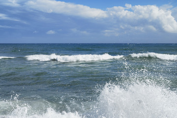 海　波　飛沫　空　素材