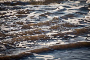 El mar, sus olas y toda la fuerza de la naturaleza