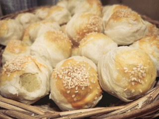  Thai desserts are sold in front of Thai restaurants in department stores.13